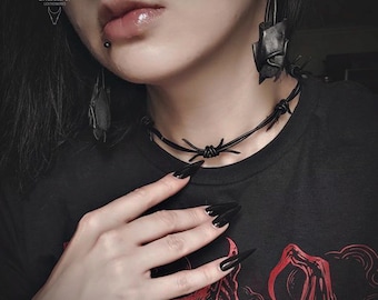 Handmade Barbed Wire Necklace: Leather and steel Punk Gothic Jewelry. Chunky Retro 90s Inspired Streetwear Necklace