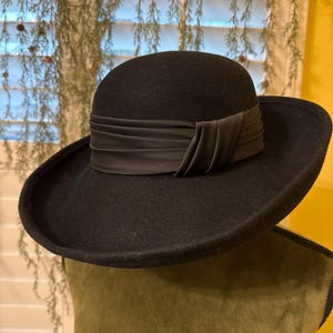 Laura Ashley Vintage Wool Hat: Black Brim, Satin Ribbon  display picture 1