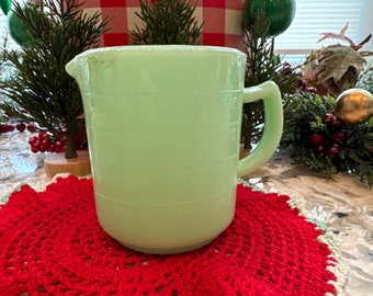 Vintage Cream Dove Jadeite Green Measuring Cup: 1 Cup, 8 oz