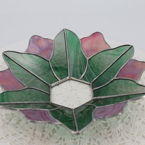 Leaves and Flowers Paneled Bowl - Stained Glass