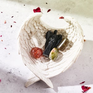 SCORPIO Zodiac Star Sign Crystal Stones Gift Set Inc Angel Wings Dish - Unique Gift