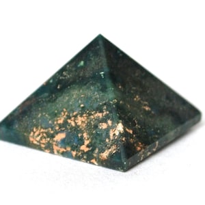 Bloodstone Hand Cut Crystal Gemstone Pyramid Natural Stone - Stone of Revitalisation