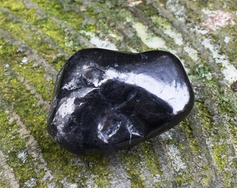 Shungite Crystal Tumble Stone Natural Gift (Beautifully Gift Wrapped) Gemstone, Advent Calendar Filler