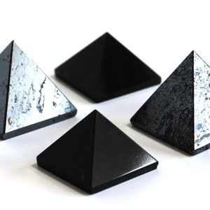 Electromagnetic Pollution Gift Set of 4 Pyramid Crystals including 2 x Hematite & 2 x Black Obsidian - Stones of Protection