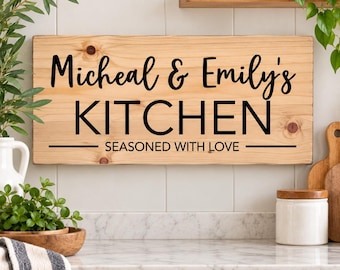 Plaque de cuisine personnalisée, panneau en bois avec les noms du couple, décoration de cuisine « Assaisonné avec amour », cadeau de mariage ou de pendaison de crémaillère