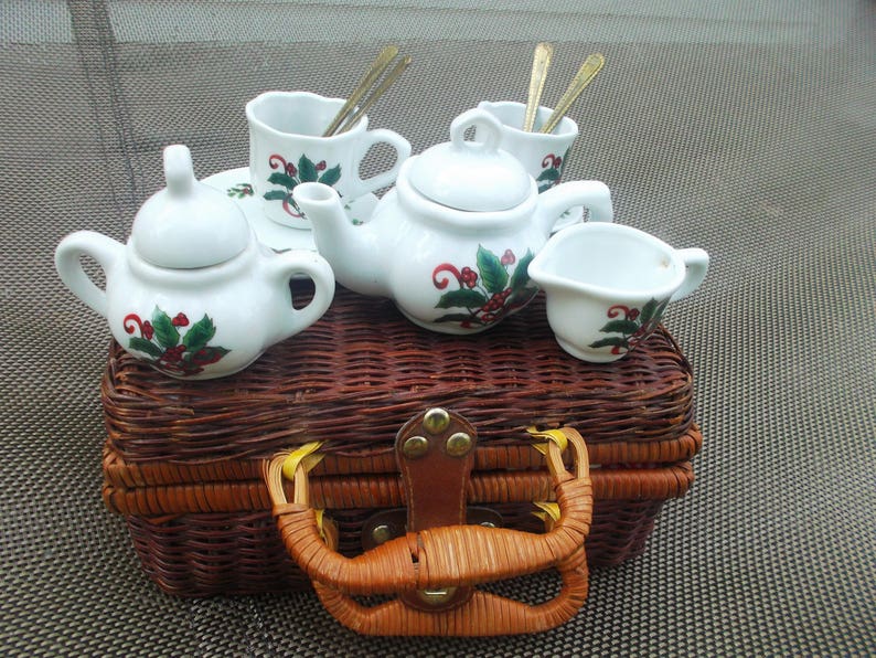 delton children's tea set