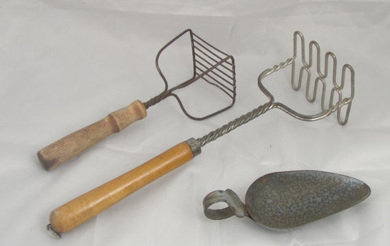 3 Vintage Kitchen Gadgets Potato Mashers And Flour Scoop Etsy
