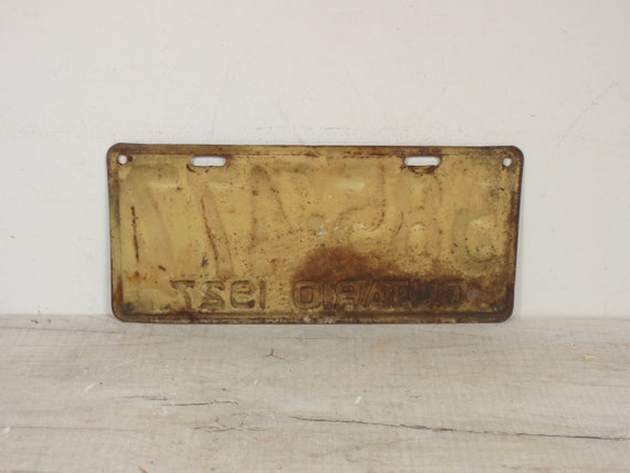 Antique Set of Ontario license plates 1927 (DEB) Antique Set of Ontario license plates 1927 (DEB)