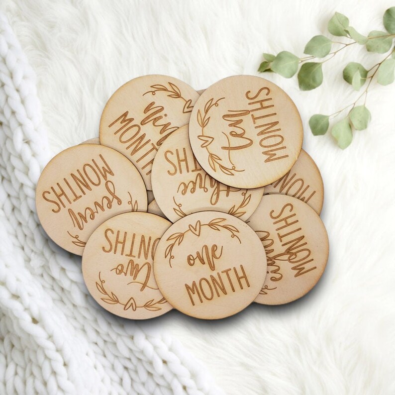 Wooden Baby Milestone Markers Newborn Gift Wooden Monthly Milestone Cards Personalized Milestone Cards Baby Milestone Blocks