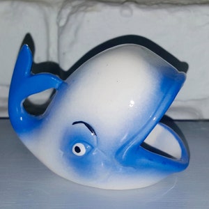 Vintage Jewelry/Ring Whale