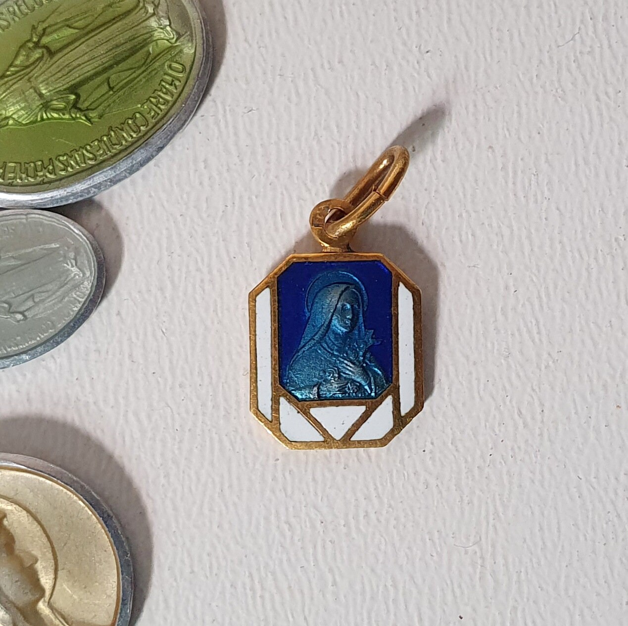 st Therese Religious Éameled Medal Vintage Français Pendentif Dévotionnel