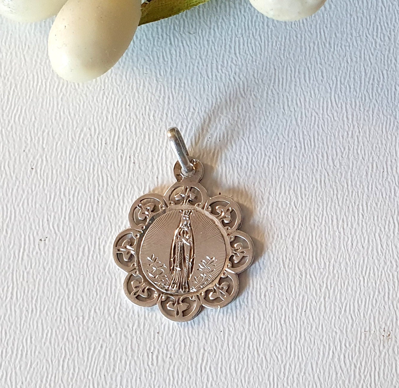 Médaille en Filigrane Pendentif Antique Argent Sterling Apparition de La Vierge Marie Lourdes