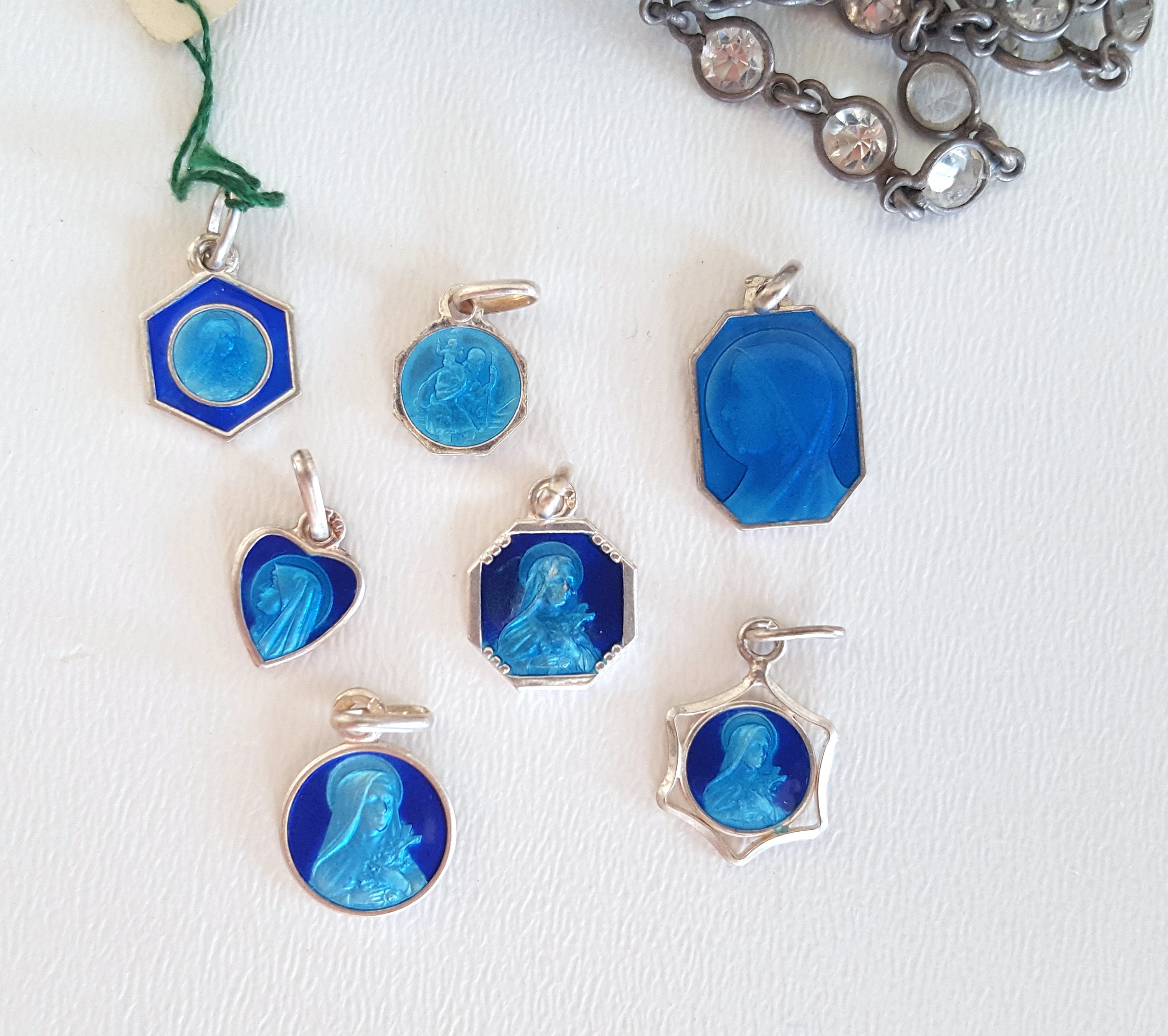 Médaille Sainte Émaillée Bleue Ensemble de 7 en Argent Sterling Saint Français Charme Pendentif Méda