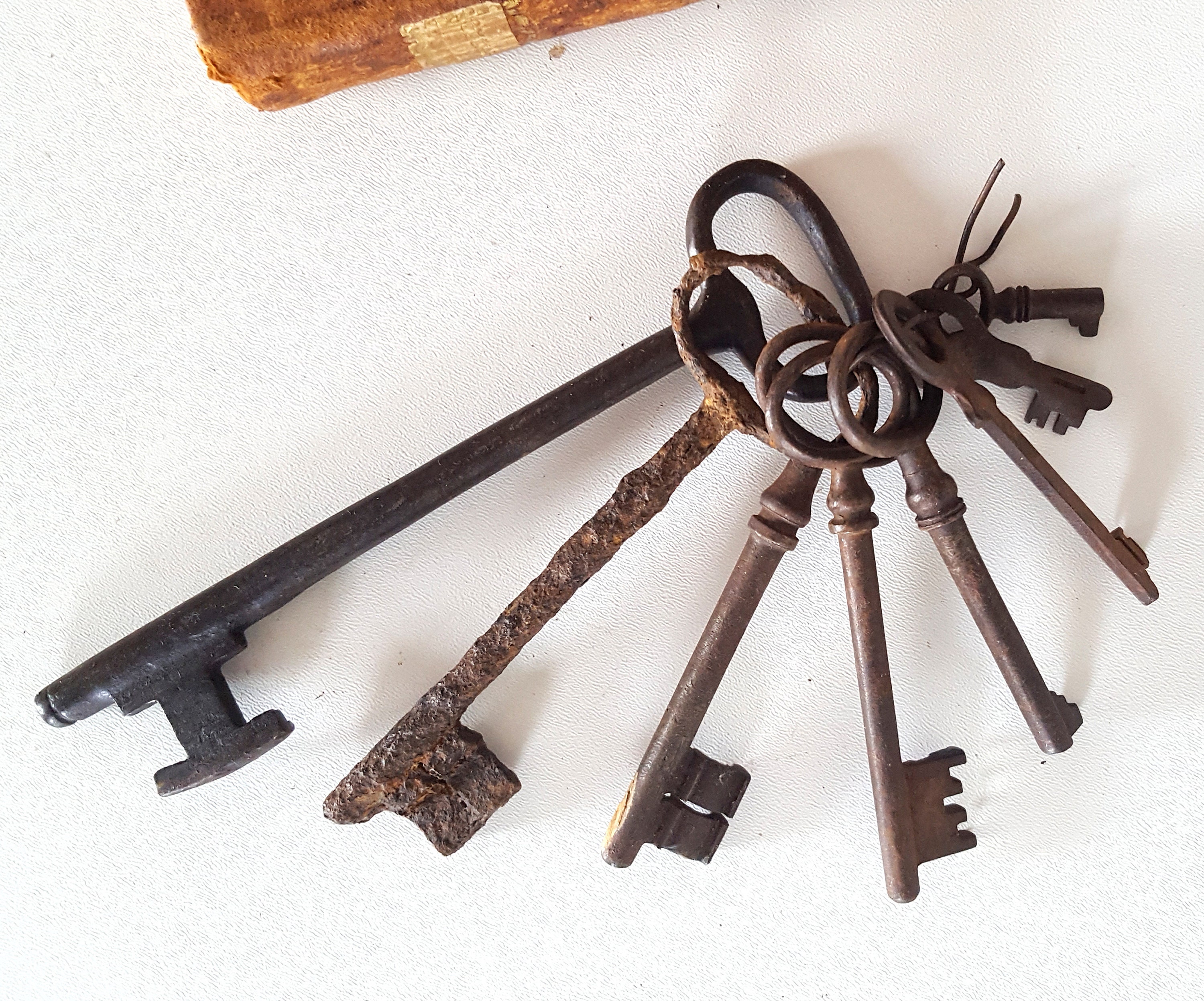 Clé Vintage Set de 8 Antique Français Rustique Ferme Décor Campagne Clé en Métal 6.57 1.22