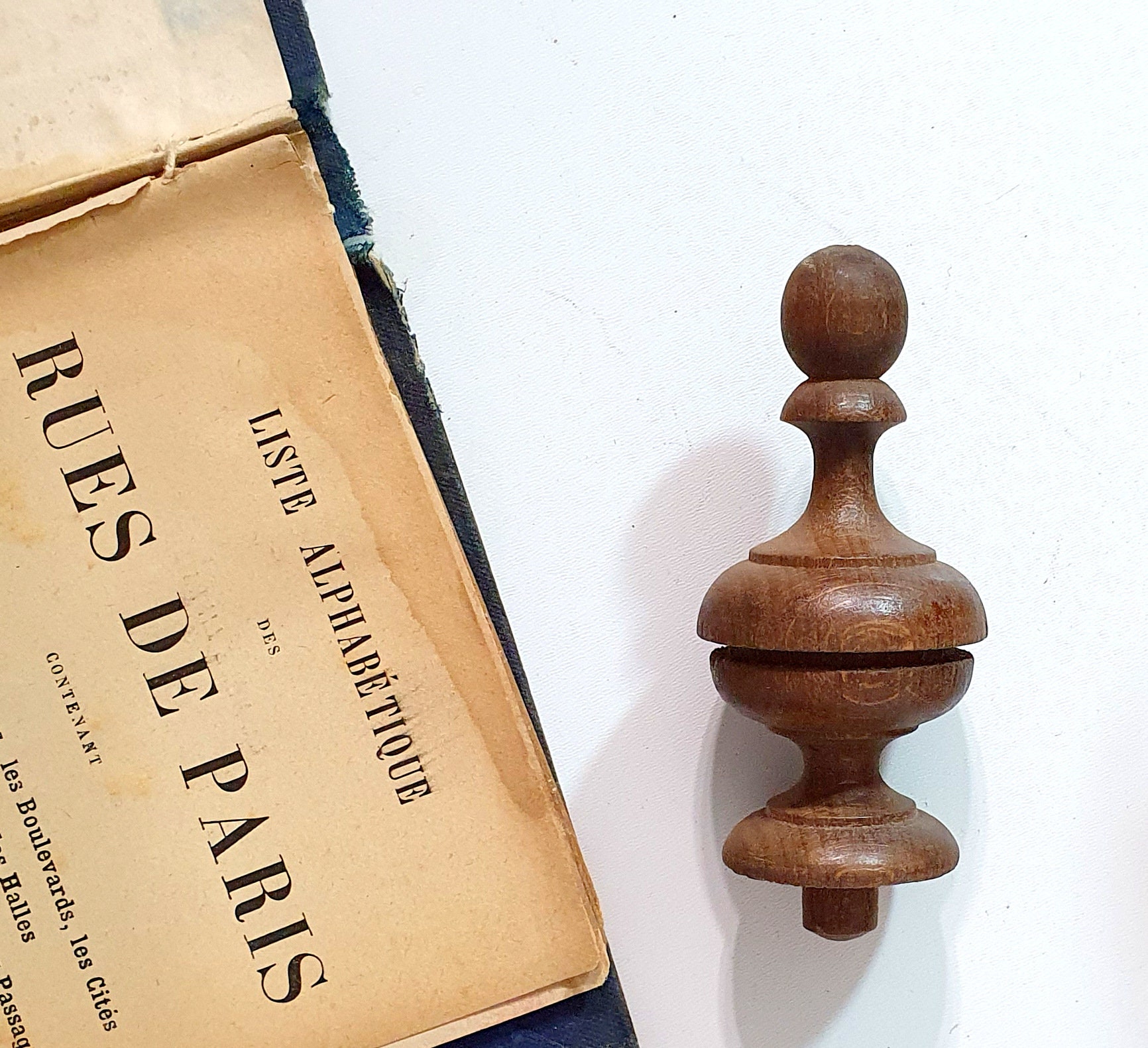 Petite Extrémité Finiale Antique de Poteau Bois Topper Boule en Tourné 2.87 Pouces