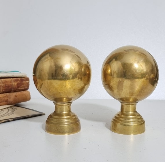 Balls and Post finials Polished brass posts finials Polished brass Pin
