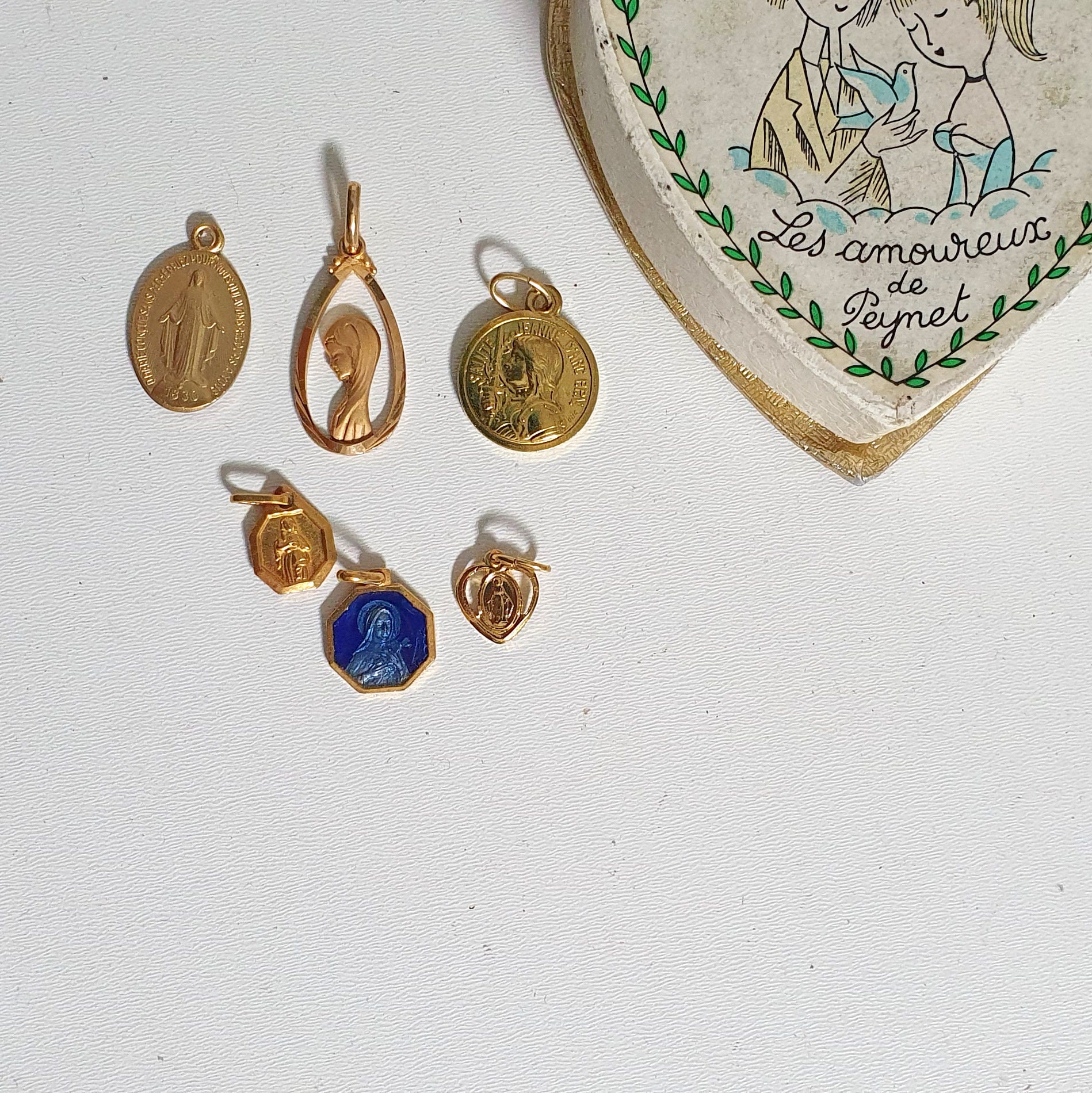 Médaille Religieuse Ensemble de 6 Charmes Dorés et Pendentifs Médaillons Catholiques
