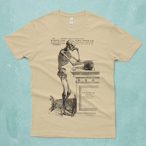 Black & white Skeleton pondering T-shirt - vintage.