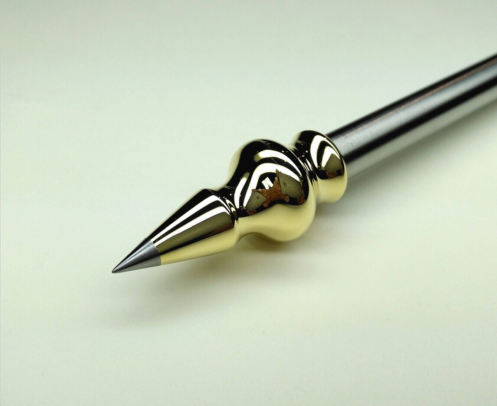 新品 特注品 チェロ エンドピン 8mm タングステン製 + チタニ m1849 RESONANCE Titanium Cello End Pin 8MM - Etsy