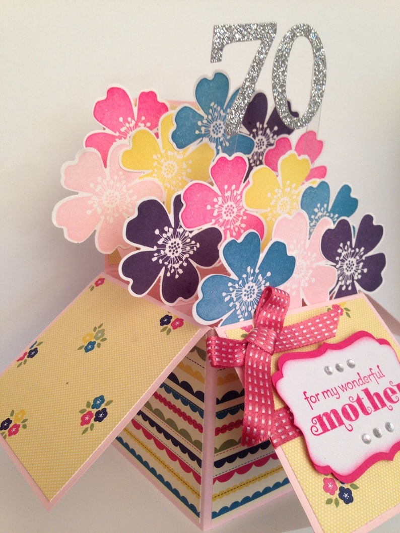 Pop up floral bouquet card