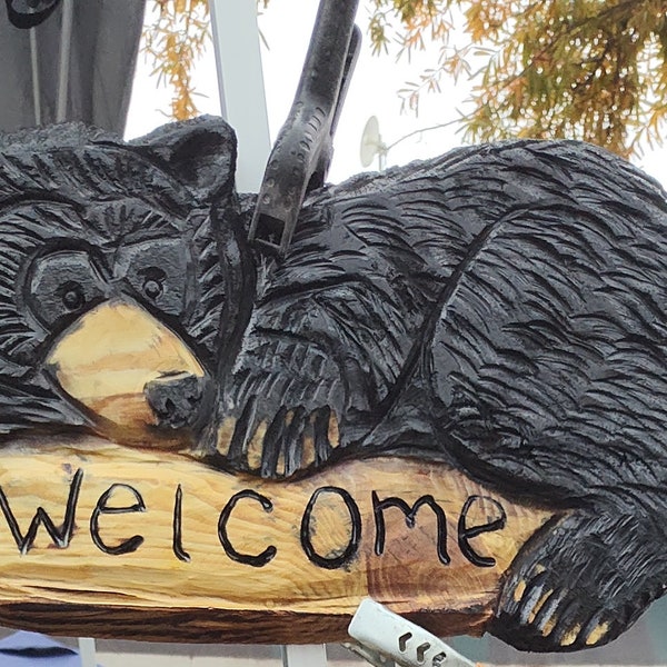 Chainsaw carved carving black bear plaque