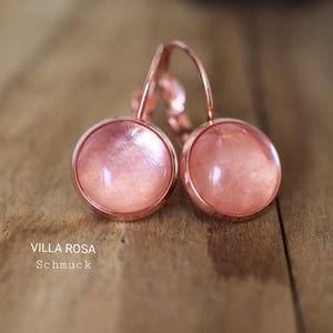 Cherry quartz earrings. Rose gold gemstone earrings in delicate cherry red. Handmade jewelry by VILLA ROSA SCHMUCK. Feminine gift.