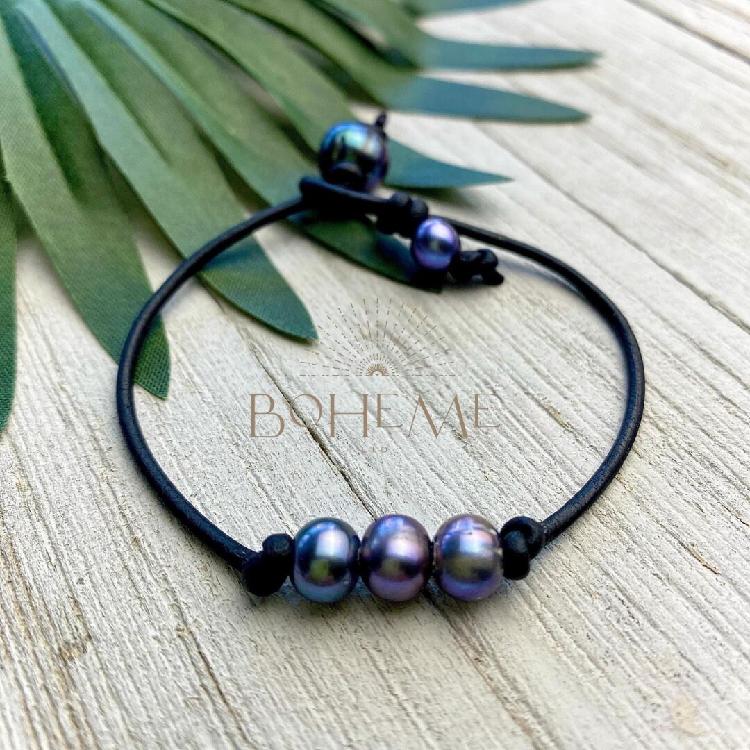 7MM SIMPLE PEARL BRACELET ON ELASTIC - BLACK