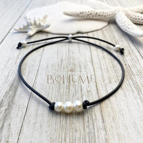Adjustable Pearl Leather Necklace, Three Freshwater Pearls on Leather Cord, Boho Summer Casual Jewelry