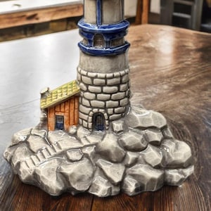 Regalo de faro náutico: decoración costera de cerámica hecha a mano, estante decorativo para casa de playa