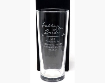 Gegraveerd/gepersonaliseerd bruiloftsontwerp pintglas cadeau voor vader/vader van de bruid/bruidegom
