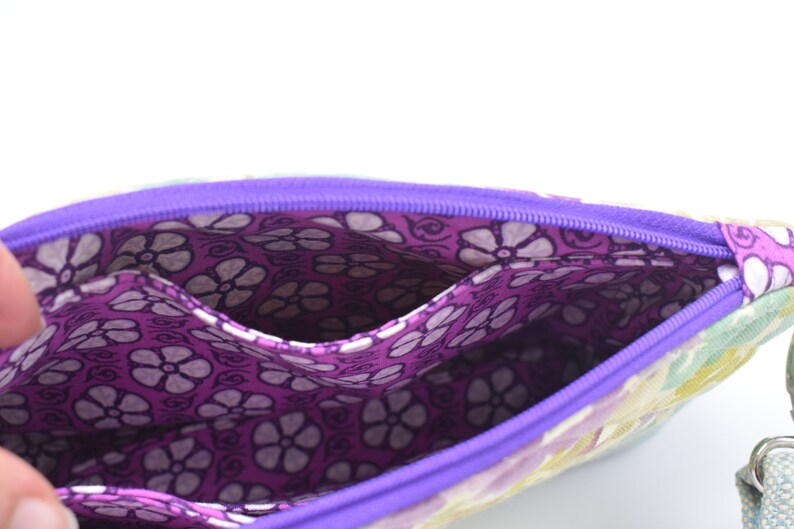 Clematis Wristlet. Quilted Bag. Wristlet Clutch. Purse Etsy