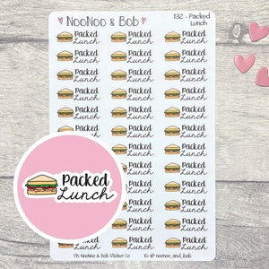 Może przedstawiać: Arkusz 132 naklejek z kreskówkowym kanapką z tekstem "Packed Lunch". Naklejki są ułożone w siatkę na białym tle. Arkusz jest oznaczony jako "NooNoo & Bob" i "132 - Packed Lunch".
