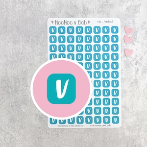 Könnte beinhalten: Ein Bogen mit Aufklebern mit türkisfarbenen "V"-Symbolen in hellblauen Quadraten und einem rosa Kreis mit einem türkisfarbenen "V" in einem Quadrat. Der Text "NooNoo & Bob" steht oben, mit drei rosa Herzaufklebern.