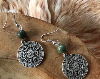 Boucles d’oreilles ethniques jade naturel