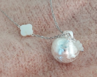 Bola da gravidanza in argento, fiore di trifoglio in madreperla, perle di pietra di luna di quarzo rosa