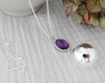 Silver pregnancy bola with semi-precious stone. Lithotherapy