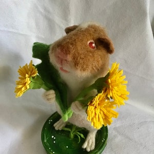 Guinea pig with dandelions ,OOAK, needle felted figurine, Portraits of pets to order