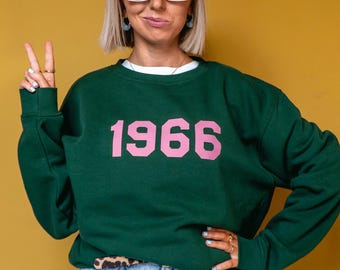 Sudadera personalizada con el año - 18, 30, 40, 50 años. Sudadera con eslogan personalizado. ¡A tope, Ruby!