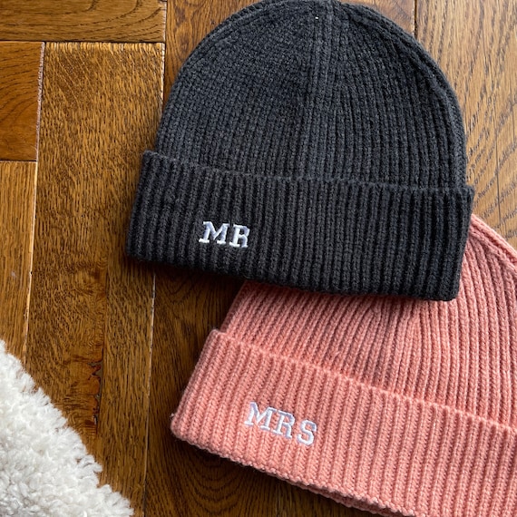 Couples Mr and Mrs Beanie Hats for Bride and Groom  display picture 1