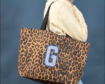 Bolsa de compras personalizada con estampado de leopardo y iniciales