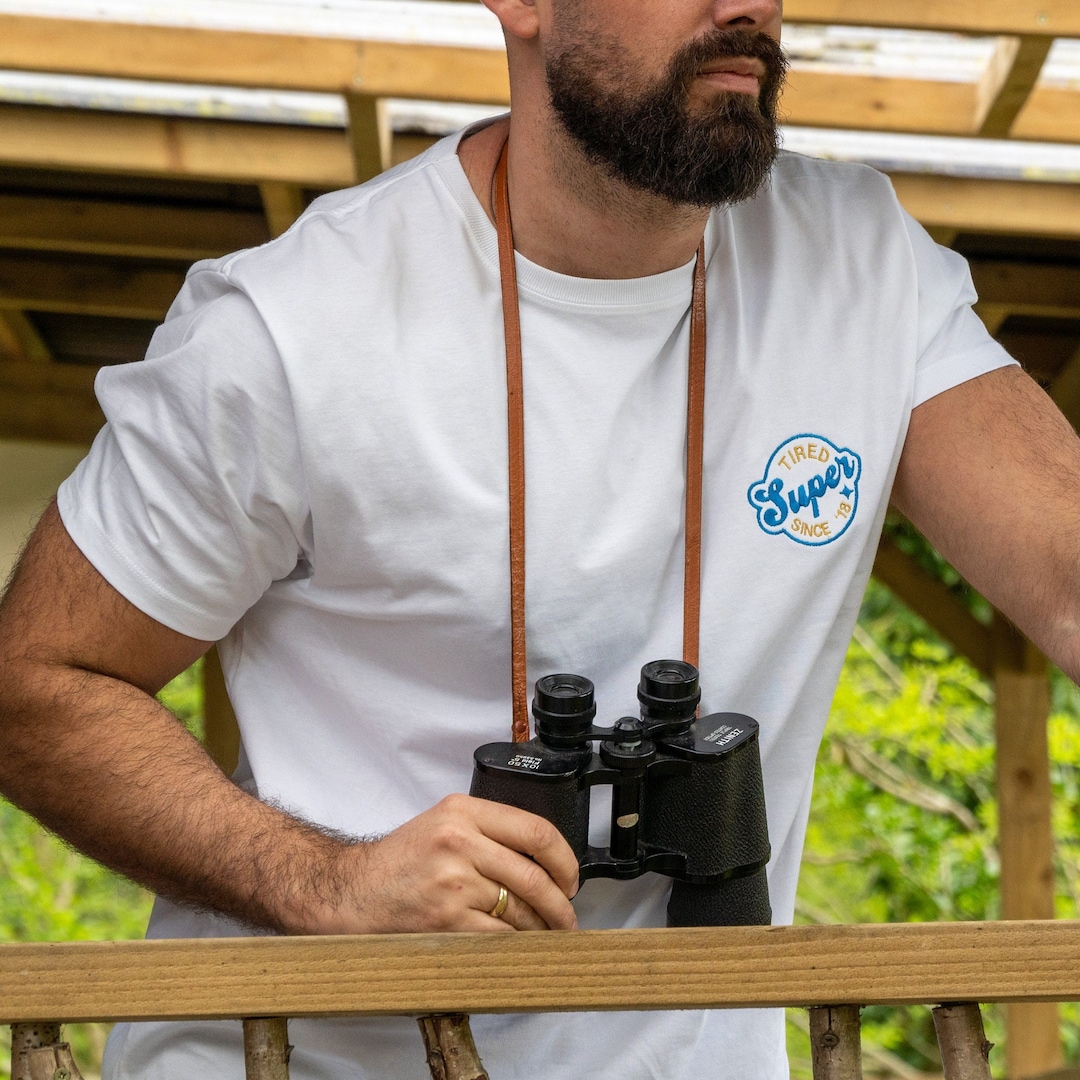 To My Mom, I Know It's Not Easy For A Woman To Raise A Child, Roses And Heart Personalized Custom 2 Layer Wood Plaque With Flat Base Mom066 Wpla