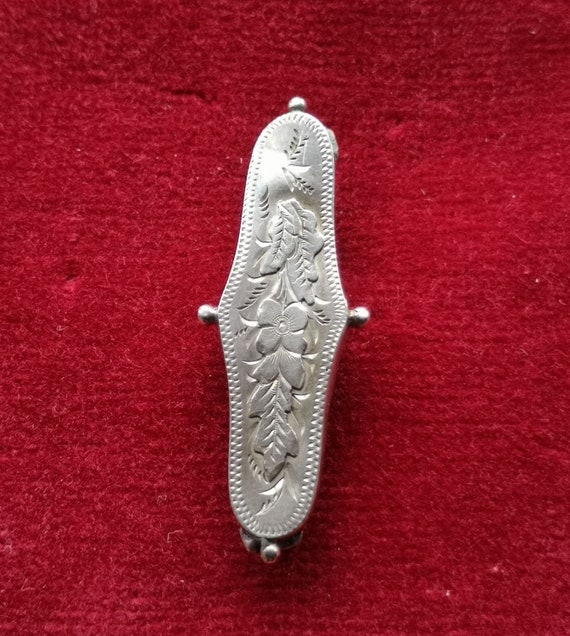 Hallmarked Silver Victorian Birmingham 1888 Brooch Gem