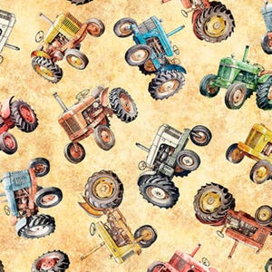 Puede incluir: Un patrón repetitivo de tractores de estilo vintage en varios colores, incluyendo amarillo, azul, verde y rojo, sobre un fondo de color tostado claro texturizado. Cada tractor se muestra de lado con ruedas traseras grandes y ruedas delanteras pequeñas.
