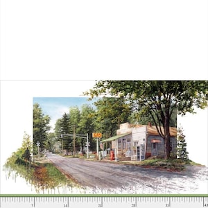 Puede incluir: Una pintura de acuarela de un pequeño pueblo con una gasolinera y una tienda de comestibles. Los edificios están pintados en tonos de marrón y verde, y los árboles son de un verde exuberante. El camino está pavimentado y conduce al horizonte. La pintura se titula "HOME 5677 PA".
