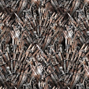 Könnte beinhalten: Nahaufnahme einer strukturierten, braunen und silbernen Metalloberfläche. Die Oberfläche besteht aus vielen Schwertern und Klingen, die ein Muster aus überlappenden Formen bilden.
