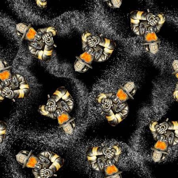 Vigili del fuoco con tubo flessibile su tessuto nero / Collezione di allarmi antincendio di Blank Quilting, quarti di cotone e 5 materiali di allarme