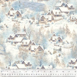 Puede incluir: Ilustración en acuarela de una escena de pueblo invernal. Casas cubiertas de nieve con chimeneas y árboles sobre un fondo azul claro y beige. Una regla muestra las medidas en centímetros.