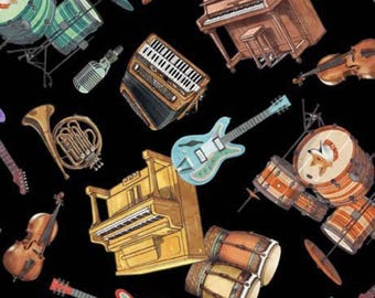 楽器トス、ギター、ピアノ、ボンゴドラム楽器キルティング生地、QT Fabrics製、綿100% / ファットクォーター生地＆ヤード