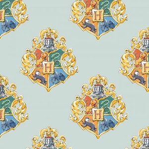 Harry Potter Schulwappen Stoff Meterware von Camelot Fabrics & Harry Potter Fat Quarters