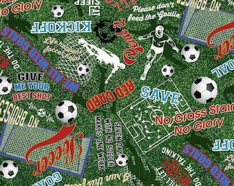 Tela verde con palabras de fútbol / Tela con palabras deportivas de Timeless Treasures / Tela de fútbol disponible en yardas y cuartos gordos